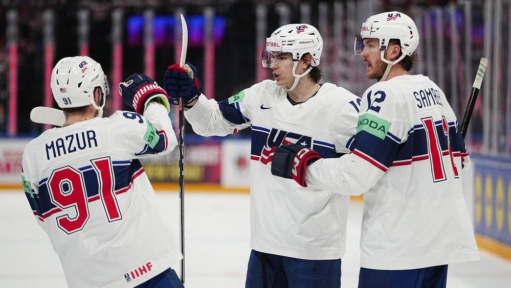 HOKEJ ONLINE: Po favoritovi outsider. Američané hrají s Maďarskem